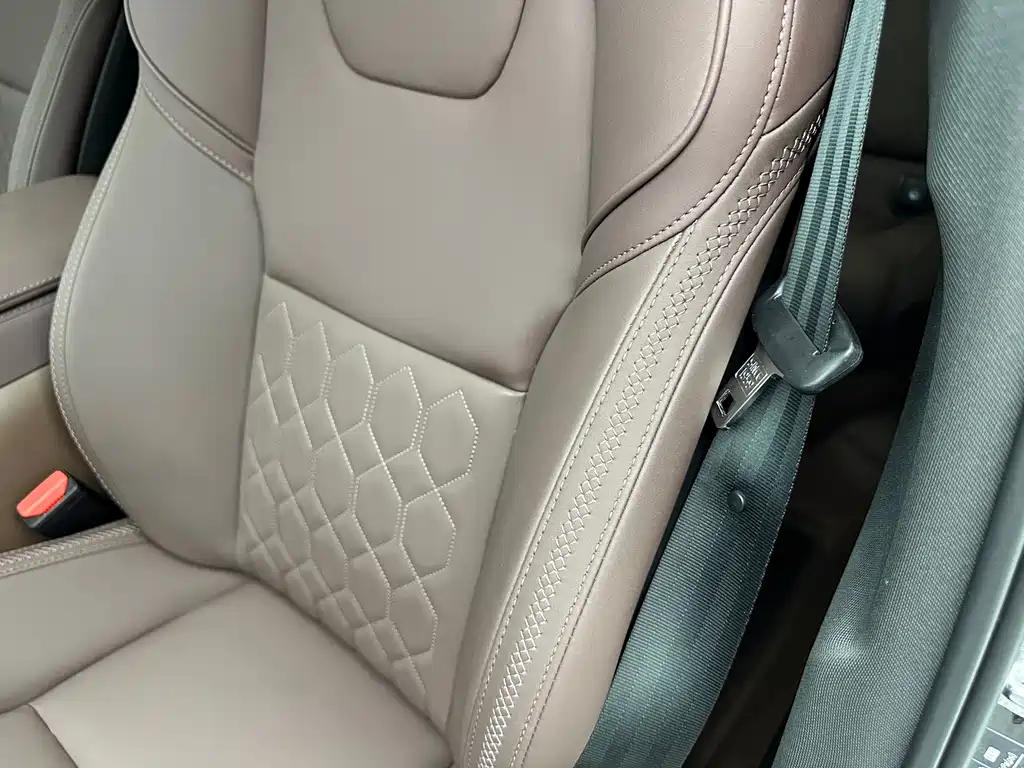 Volvo S90 — фото 40