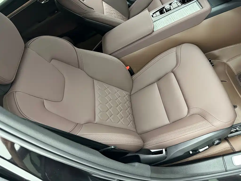 Volvo S90 — фото 46