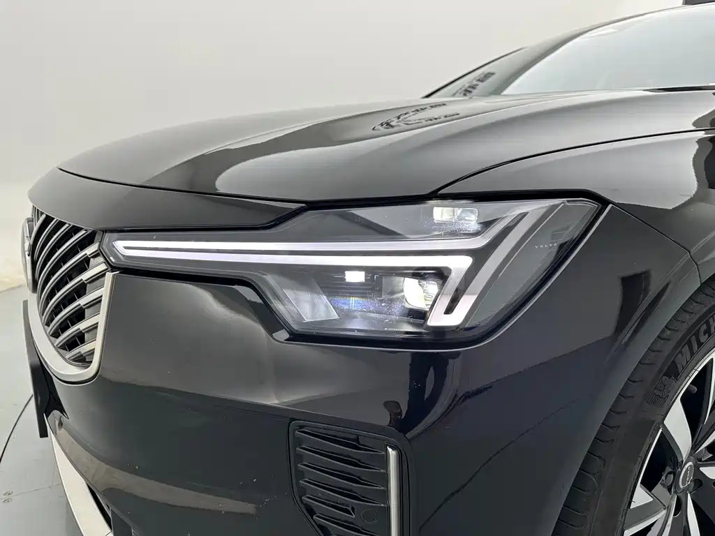 Volvo S90 — фото 49