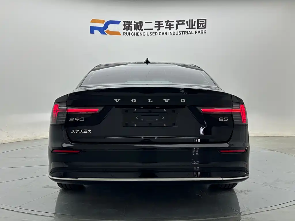 Volvo S90 — фото 6