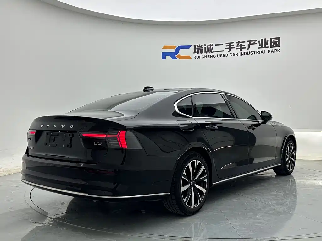 Volvo S90 — фото 7