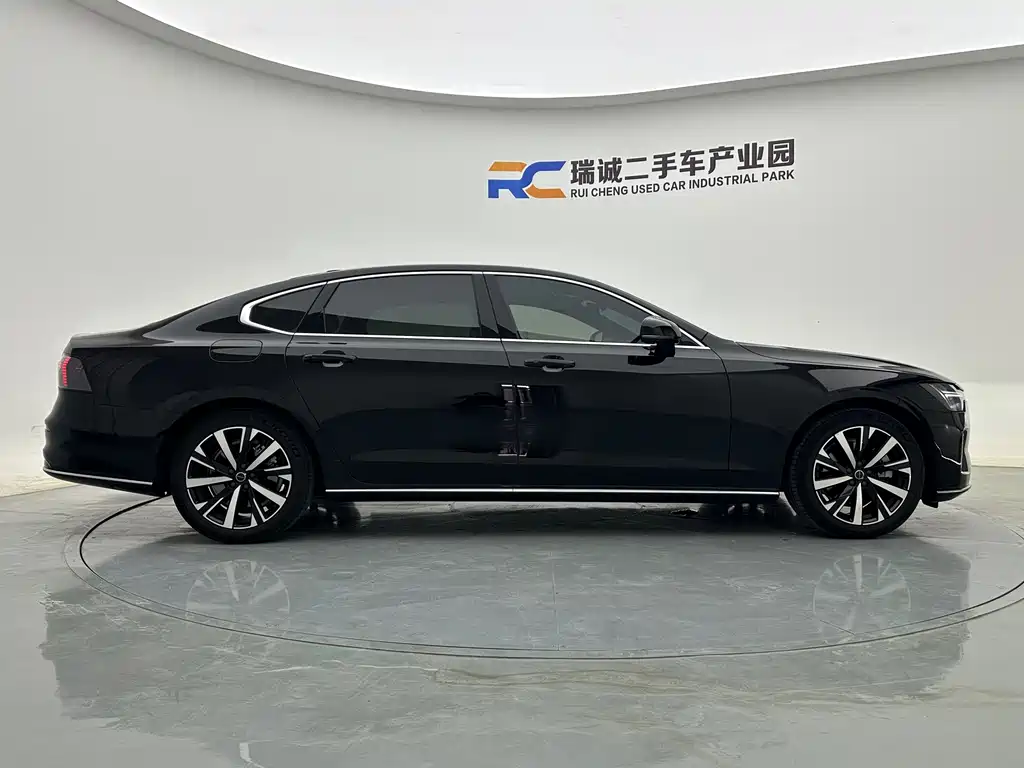 Volvo S90 — фото 8