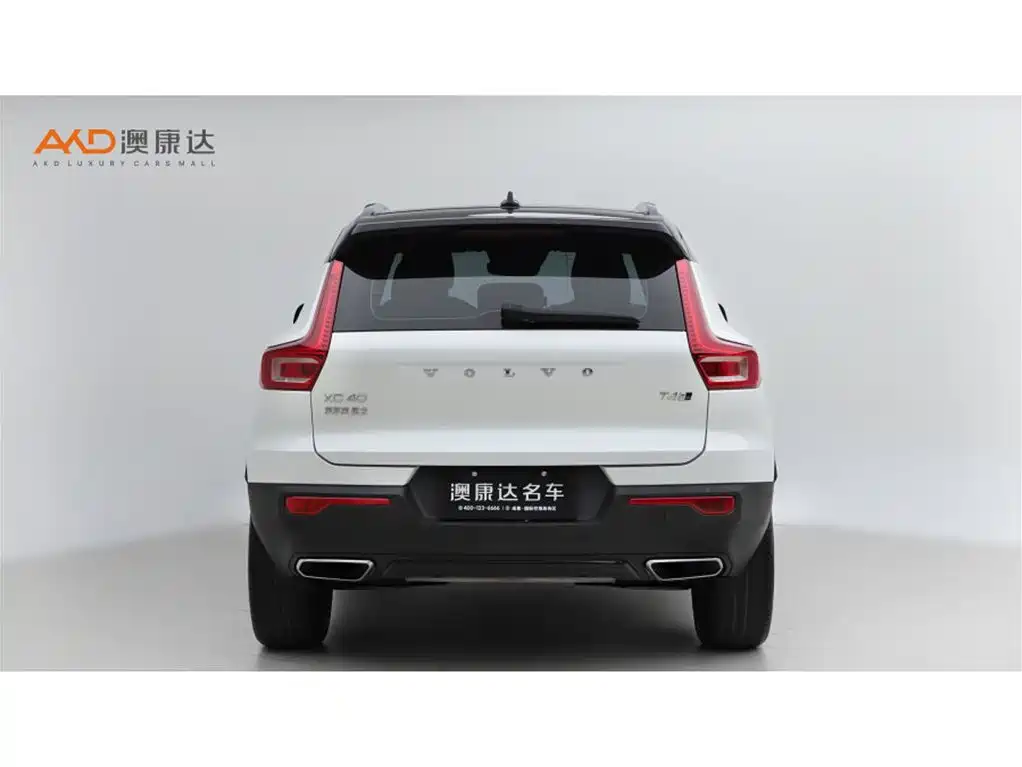 Volvo XC40 — фото 4