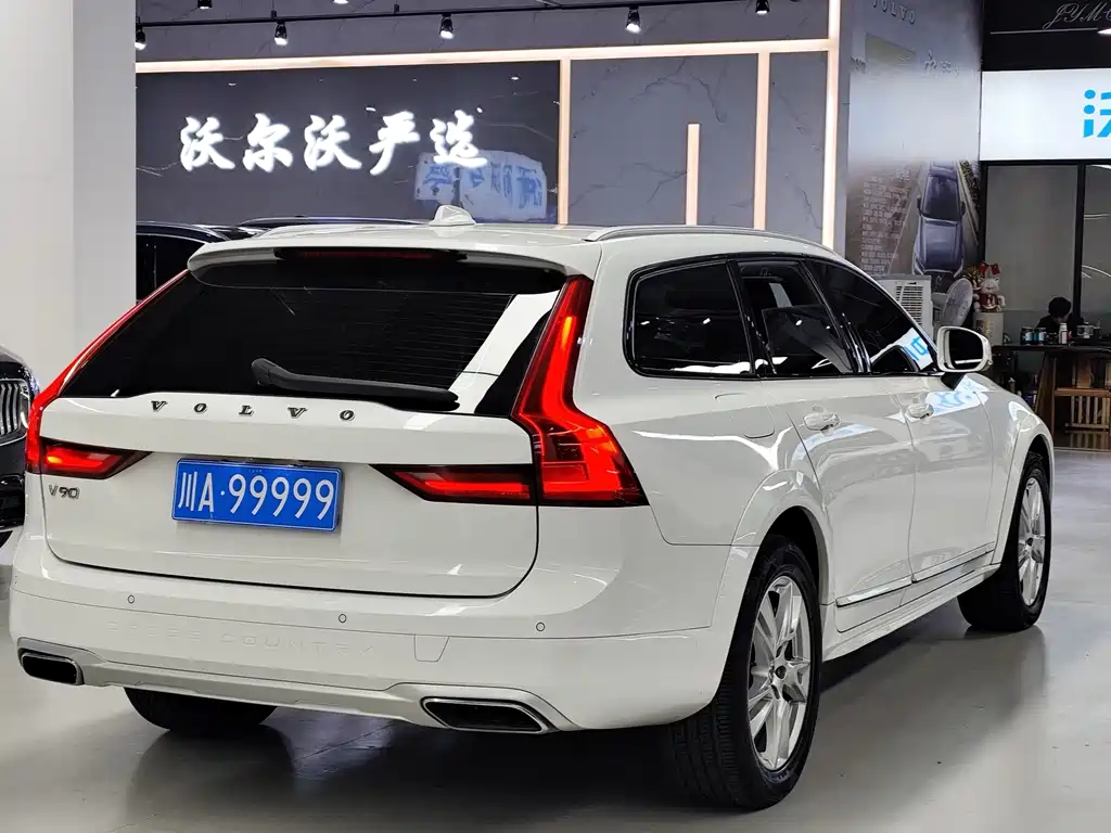 Volvo V90 — фото 10