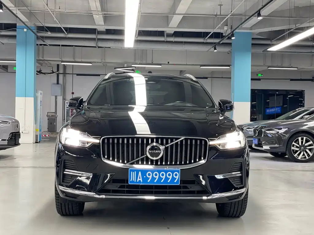 Volvo XC60 — фото 2