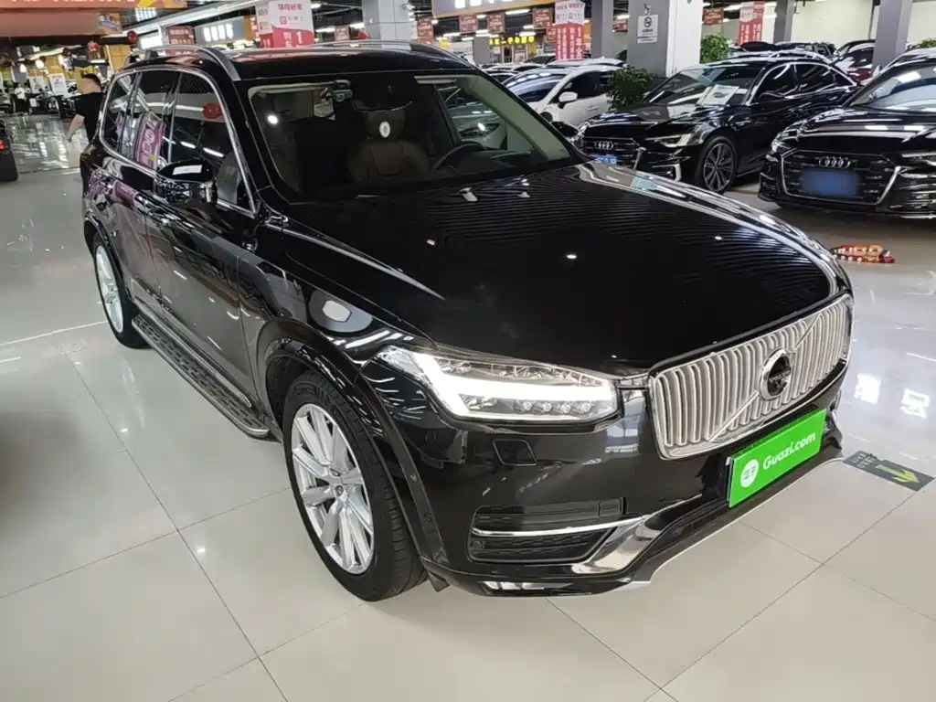 Volvo XC90 — фото 4