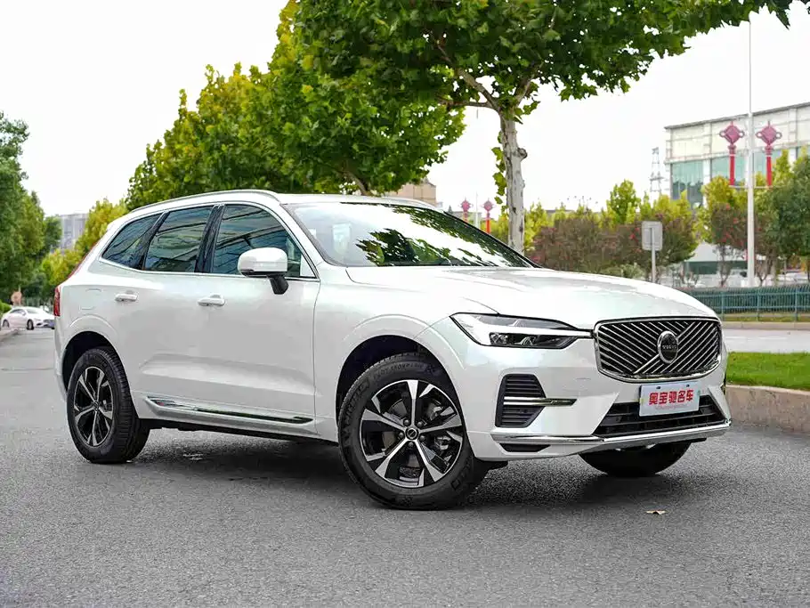 Volvo XC60 — фото 3
