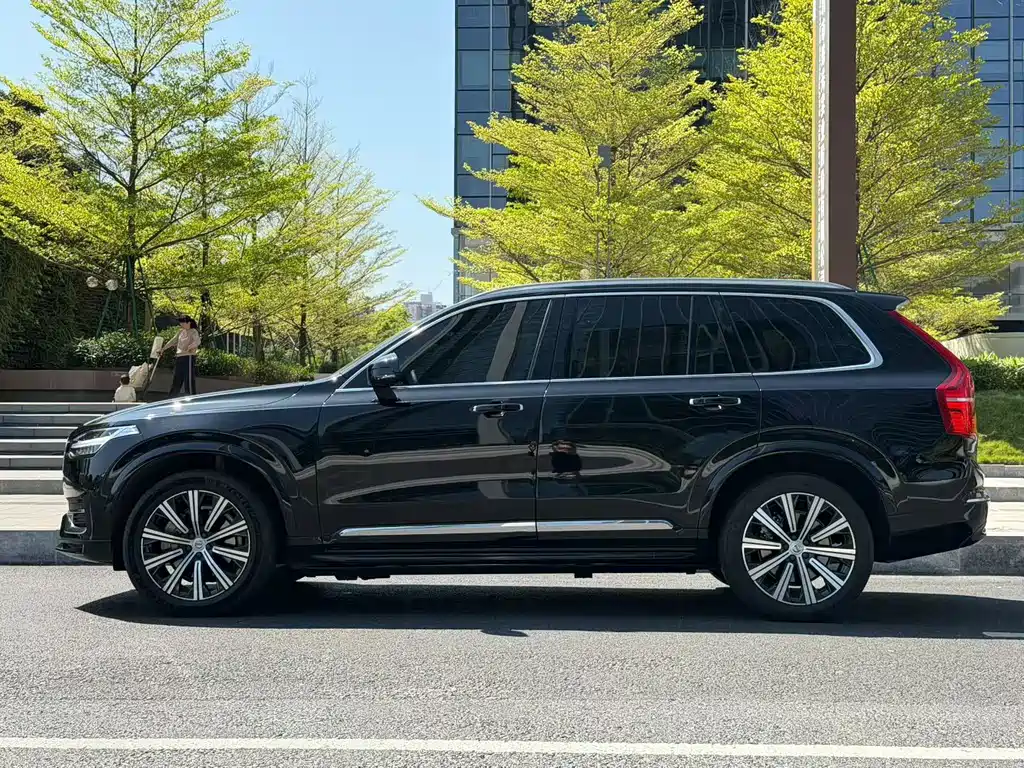 Volvo XC90 — фото 6