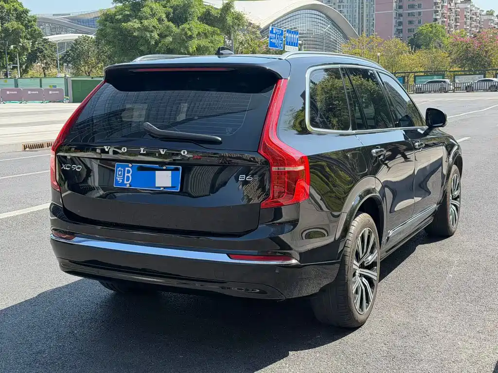 Volvo XC90 — фото 7