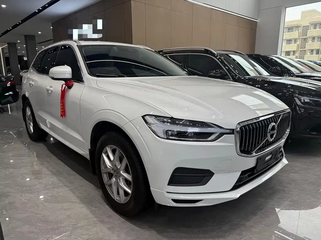 Volvo XC60 — фото 3