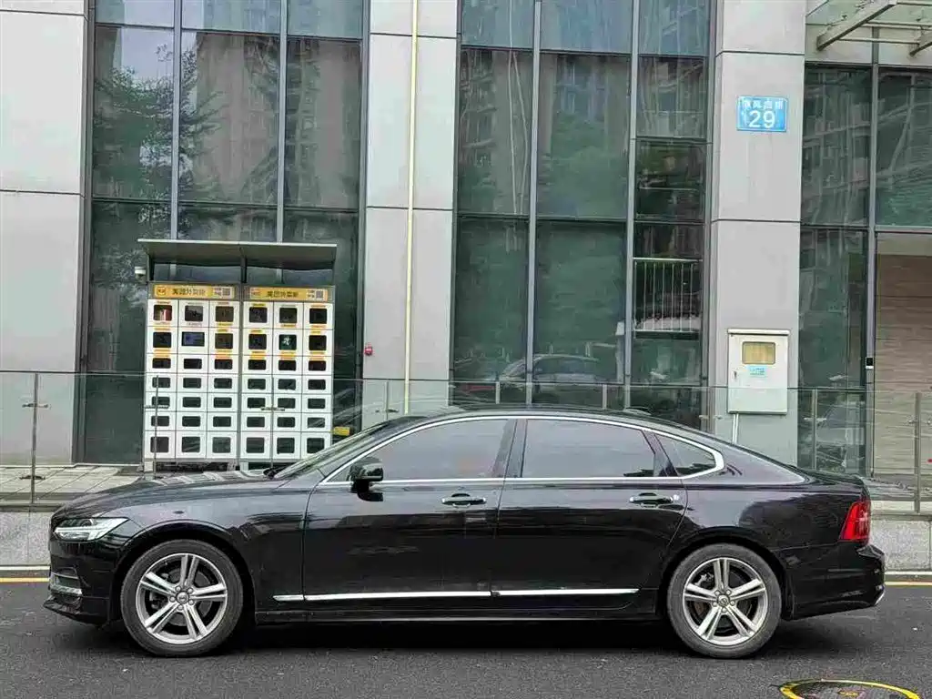 Volvo S90 — фото 3