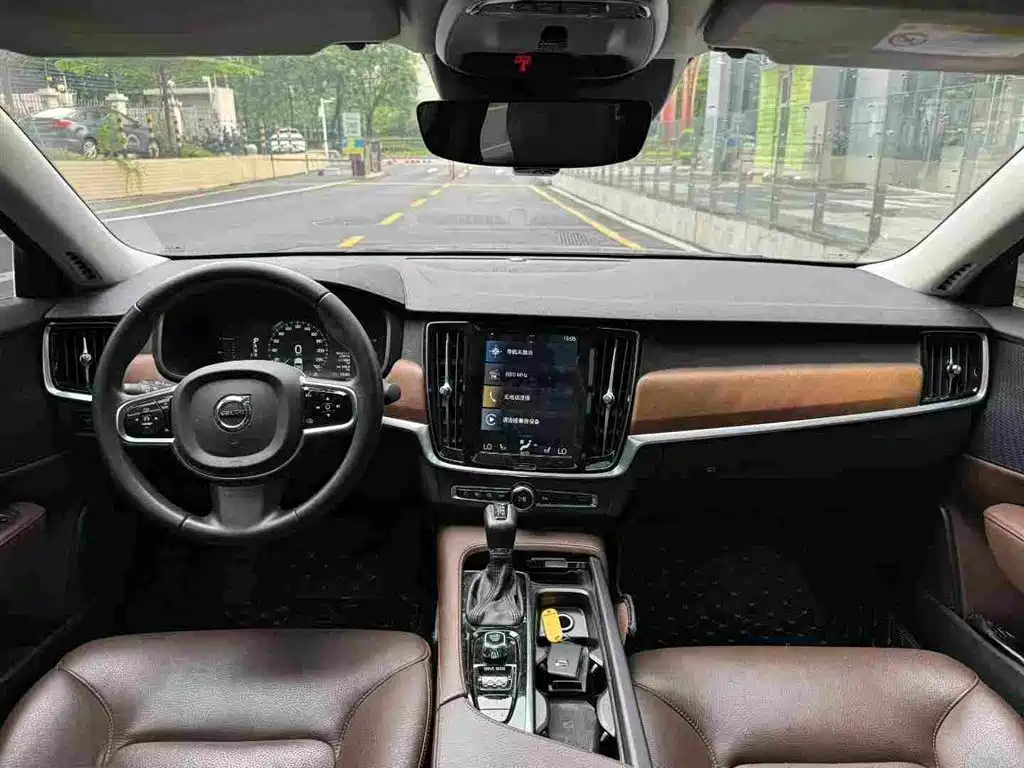 Volvo S90 — фото 7