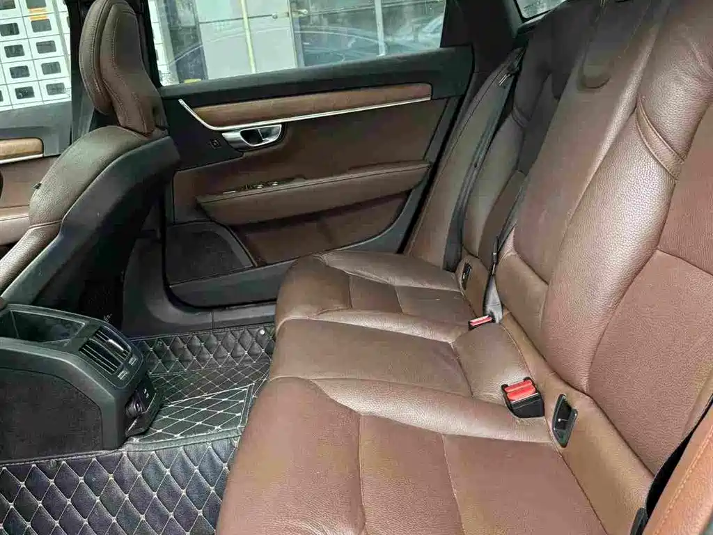 Volvo S90 — фото 10