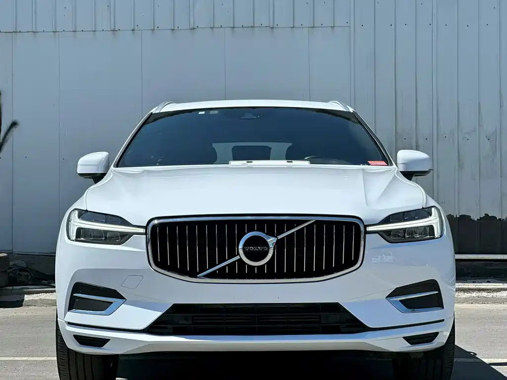 Volvo XC60 — фото 2