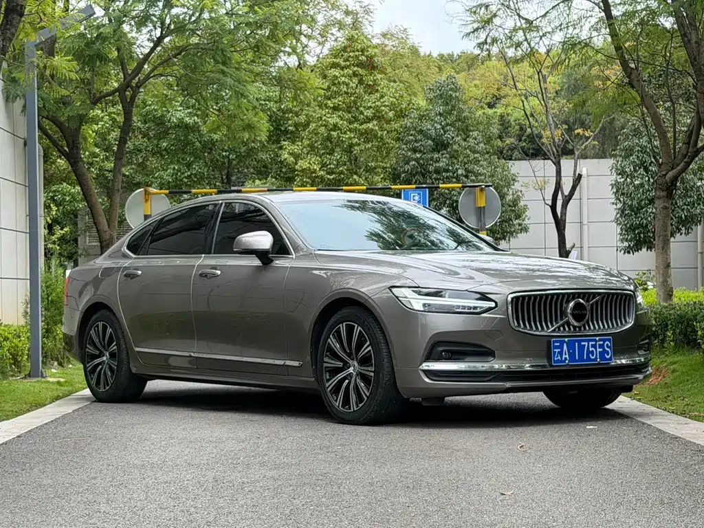 Volvo S90 — фото 3