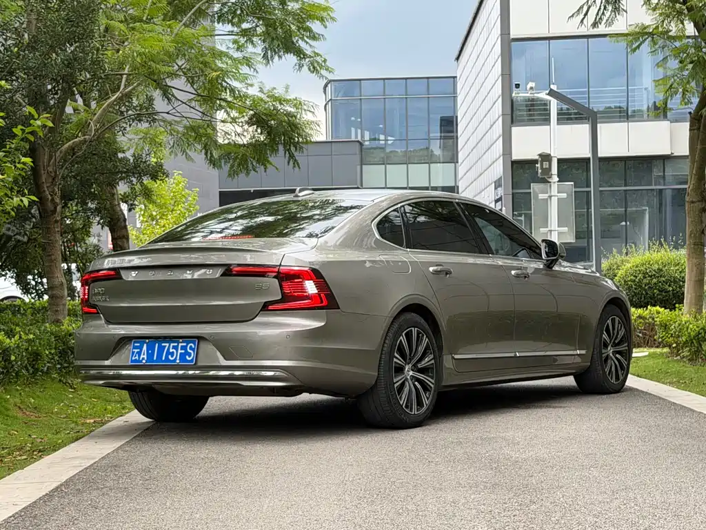 Volvo S90 — фото 5