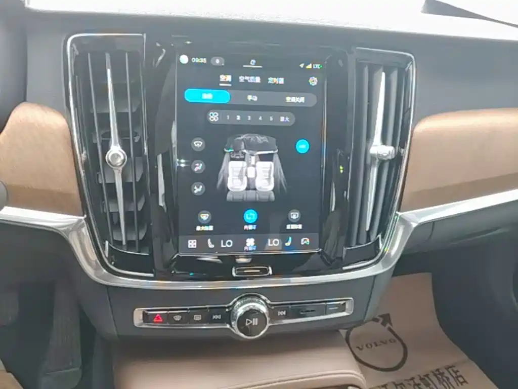 Volvo S90 — фото 13