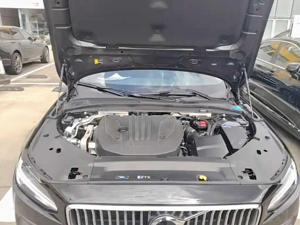 Volvo S90 — фото 20