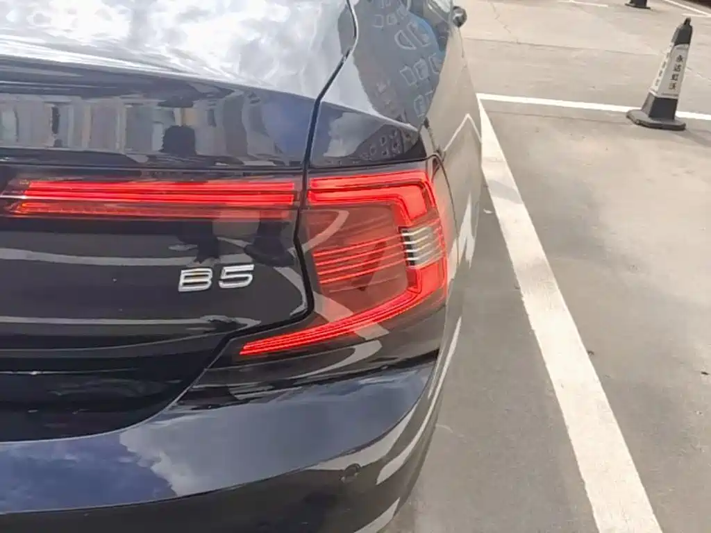 Volvo S90 — фото 8