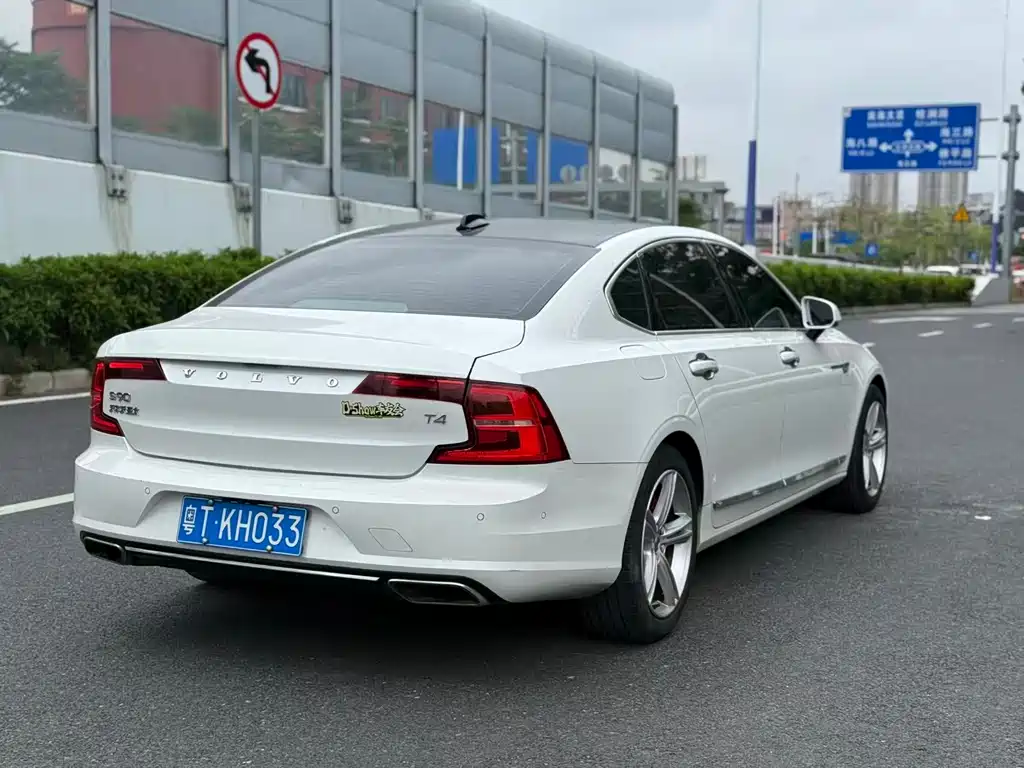Volvo S90 — фото 4