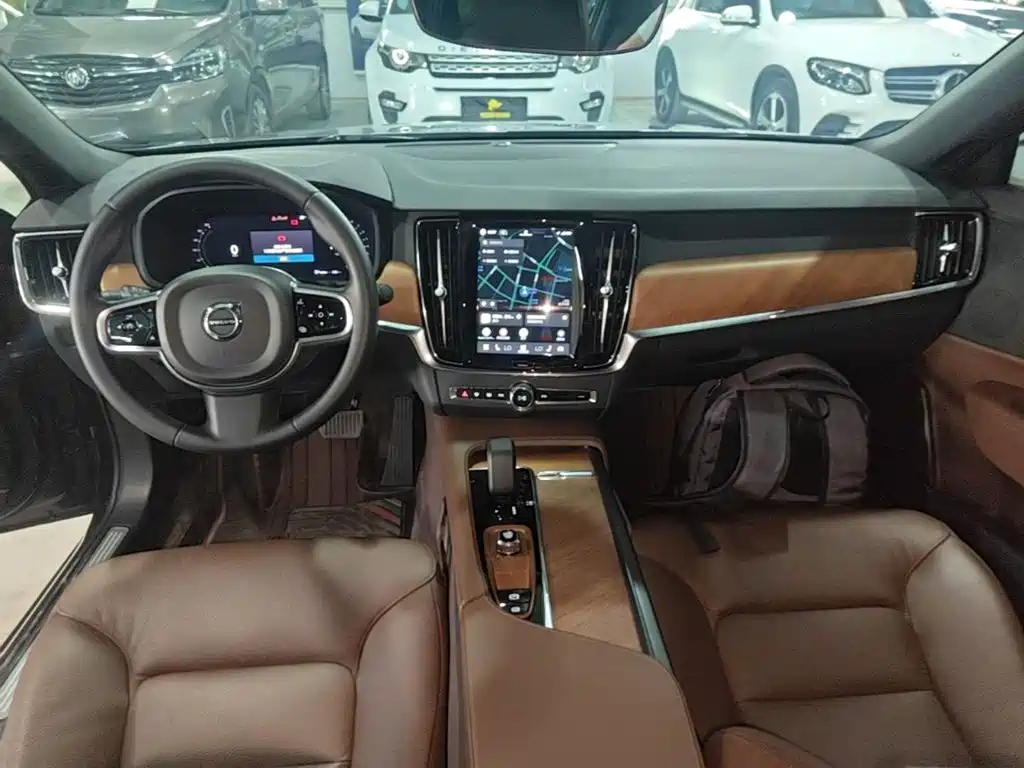Volvo S90 — фото 10