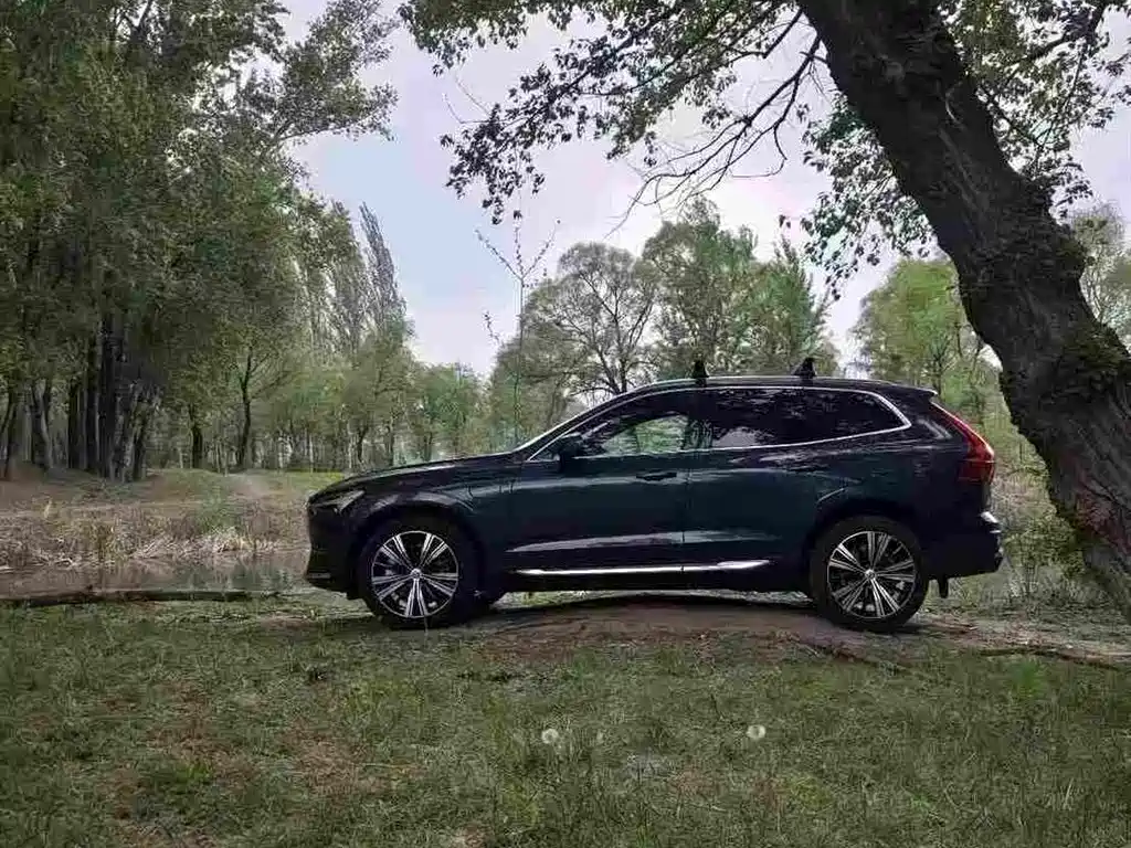 Volvo XC60 PHEV — фото 2