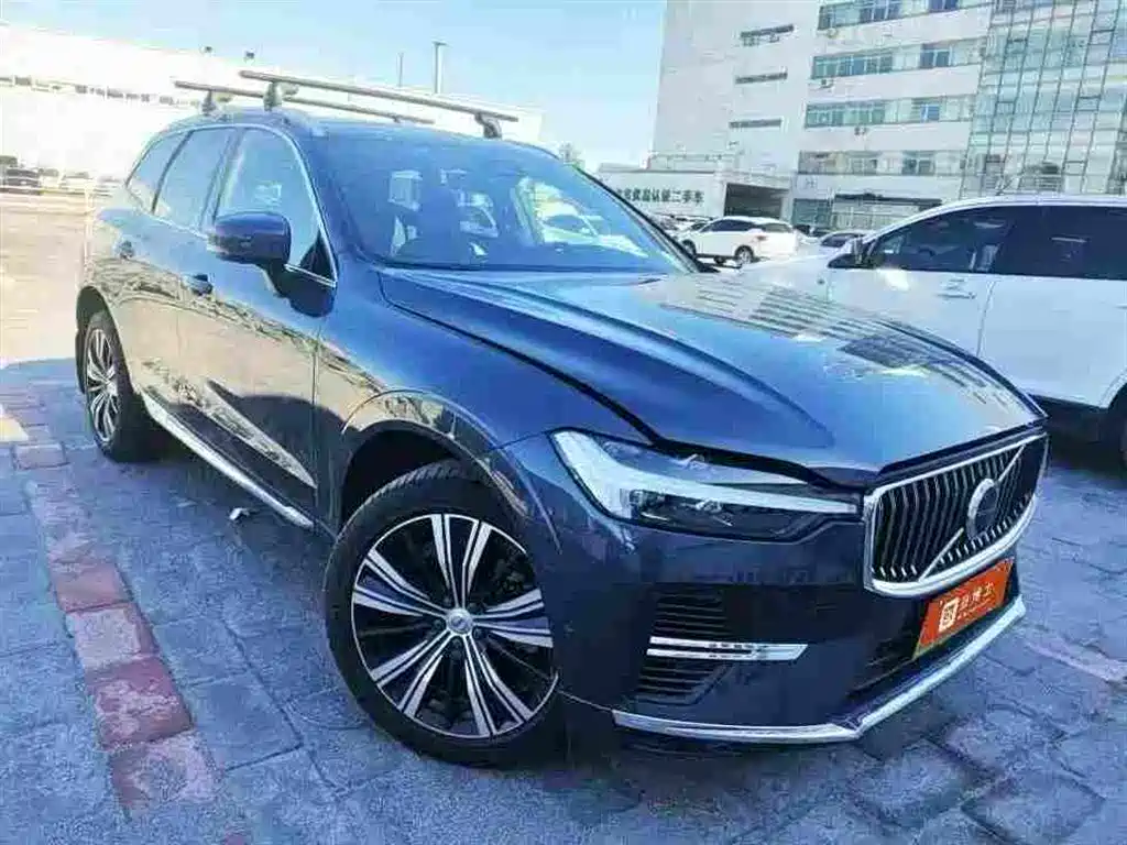 Volvo XC60 PHEV — фото 9