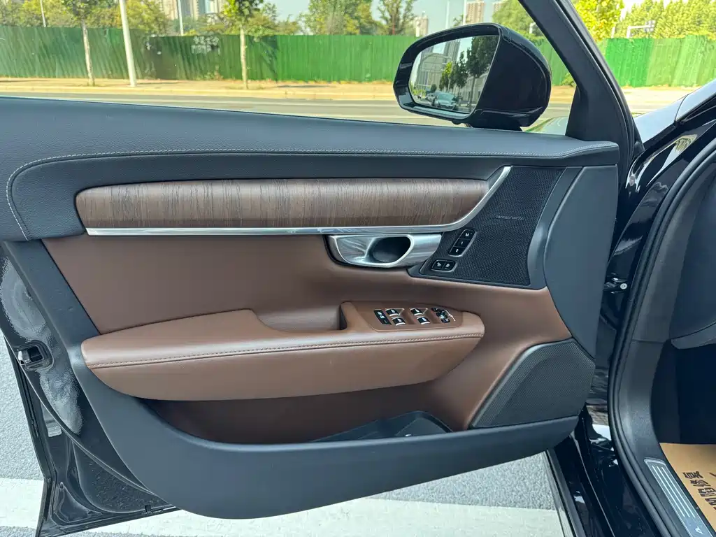 Volvo S90 — фото 11