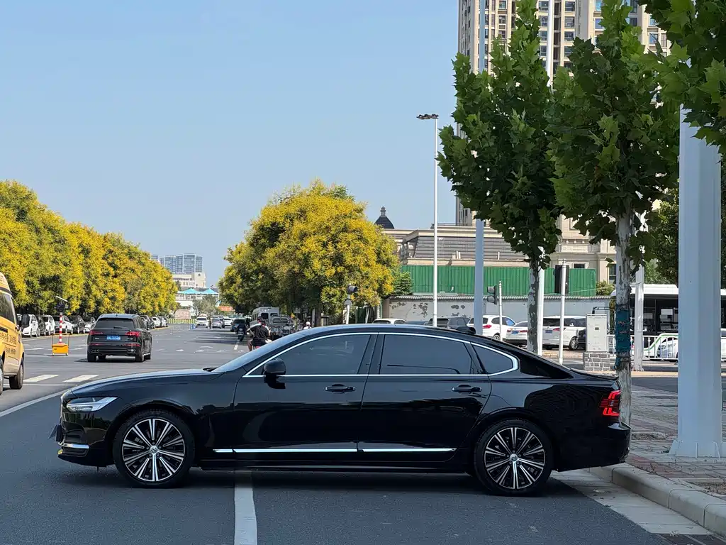 Volvo S90 — фото 3
