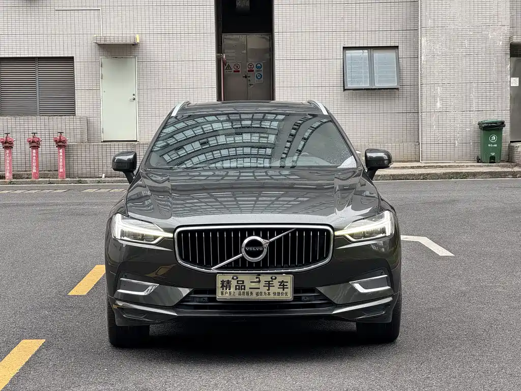 Volvo XC60 — фото 2