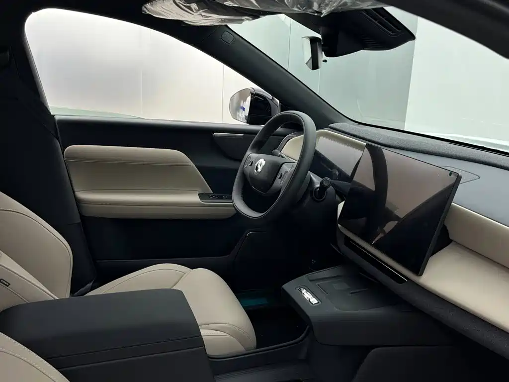 Volvo XC70 PHEV — фото 13