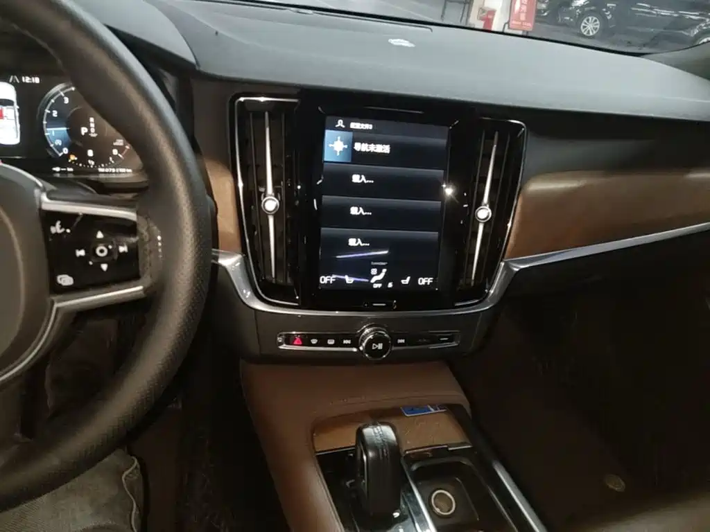 Volvo S90 — фото 13