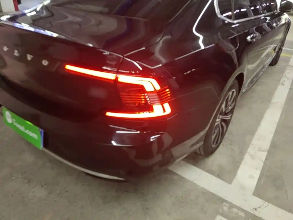 Volvo S90 — фото 8
