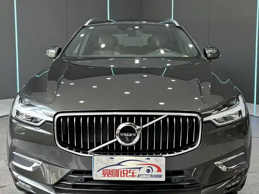 Volvo XC60 — фото 2