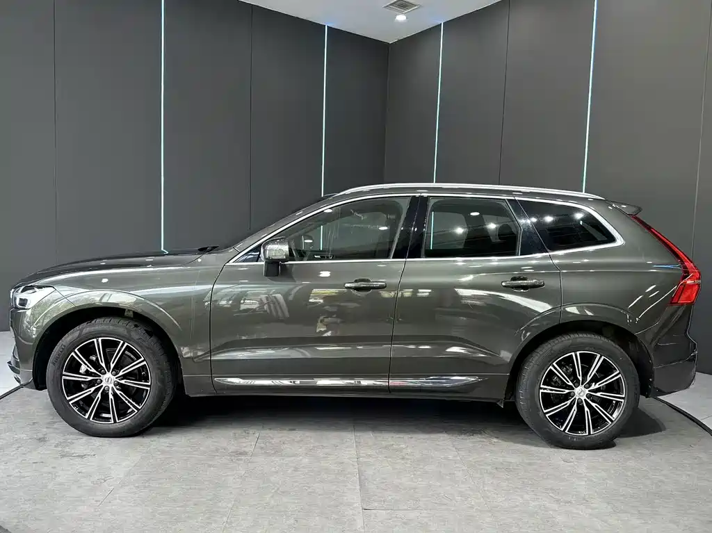 Volvo XC60 — фото 4