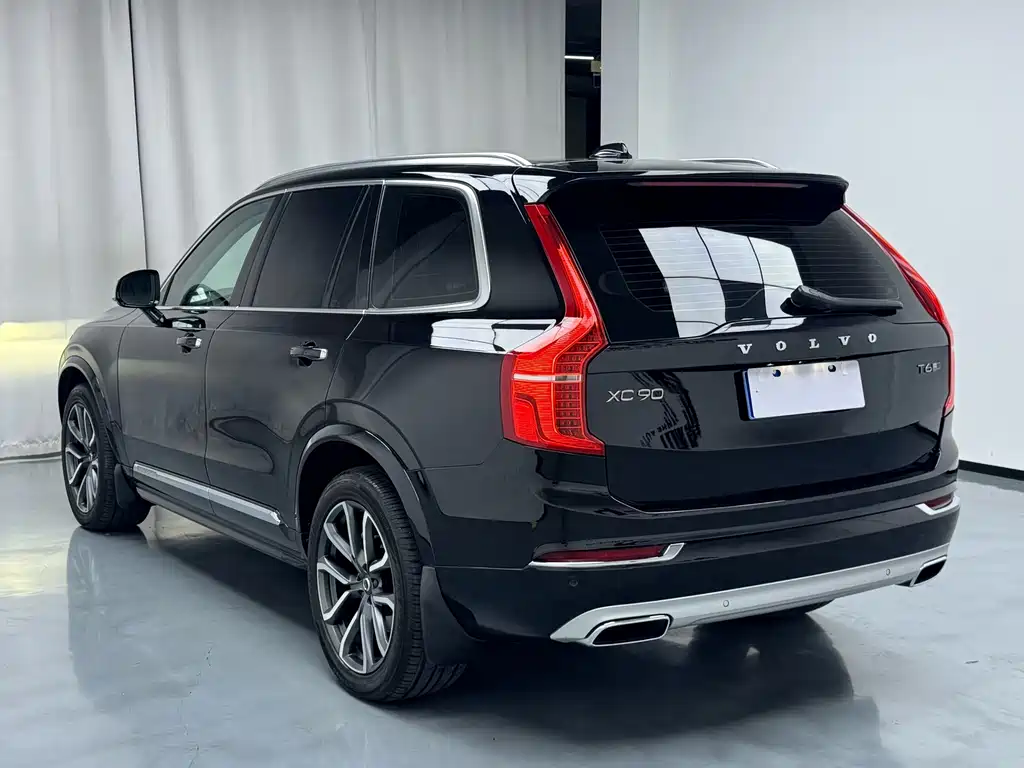 Volvo XC90 — фото 4