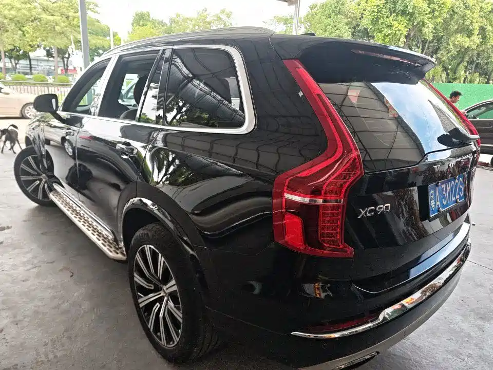 Volvo XC90 — фото 7