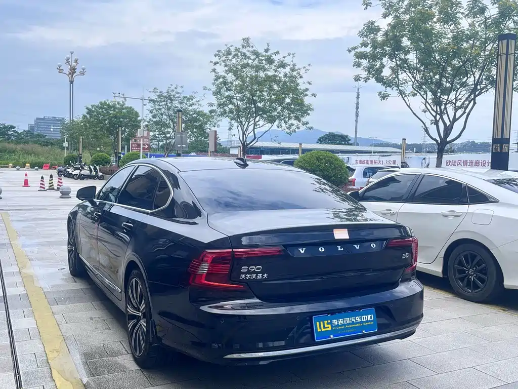 Volvo S90 — фото 4