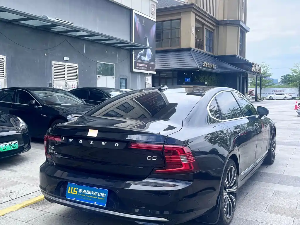 Volvo S90 — фото 6
