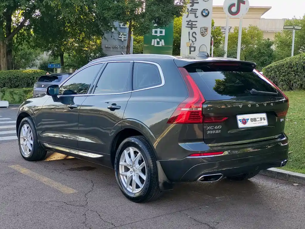Volvo XC60 — фото 4