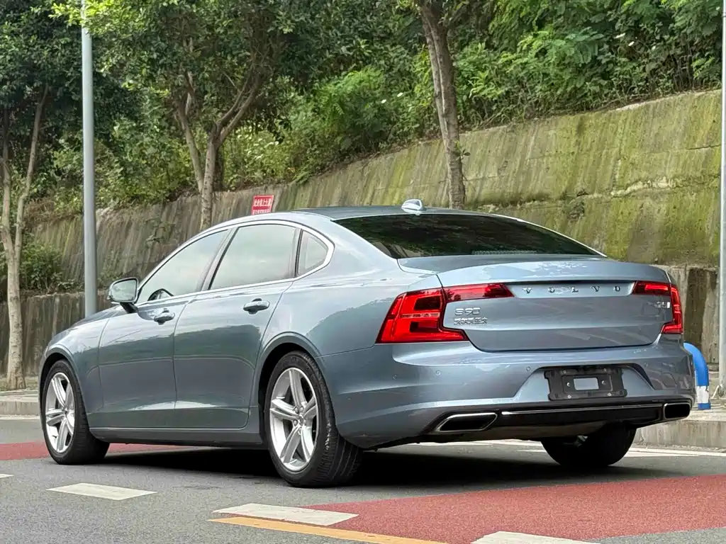 Volvo S90 — фото 5