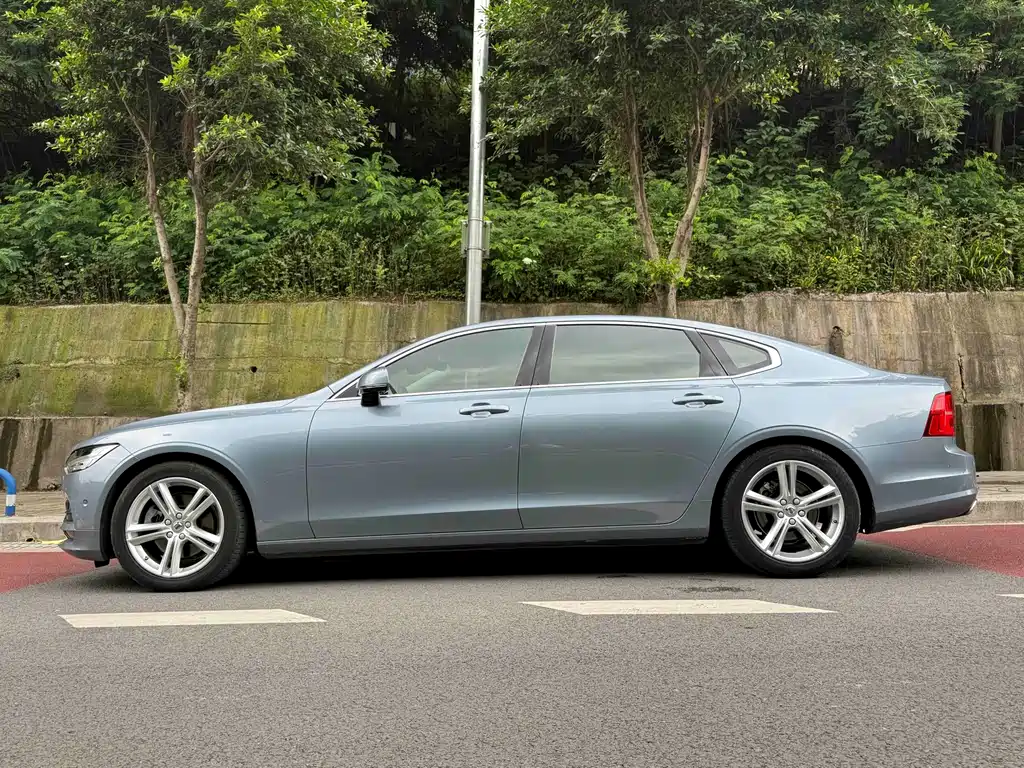 Volvo S90 — фото 8