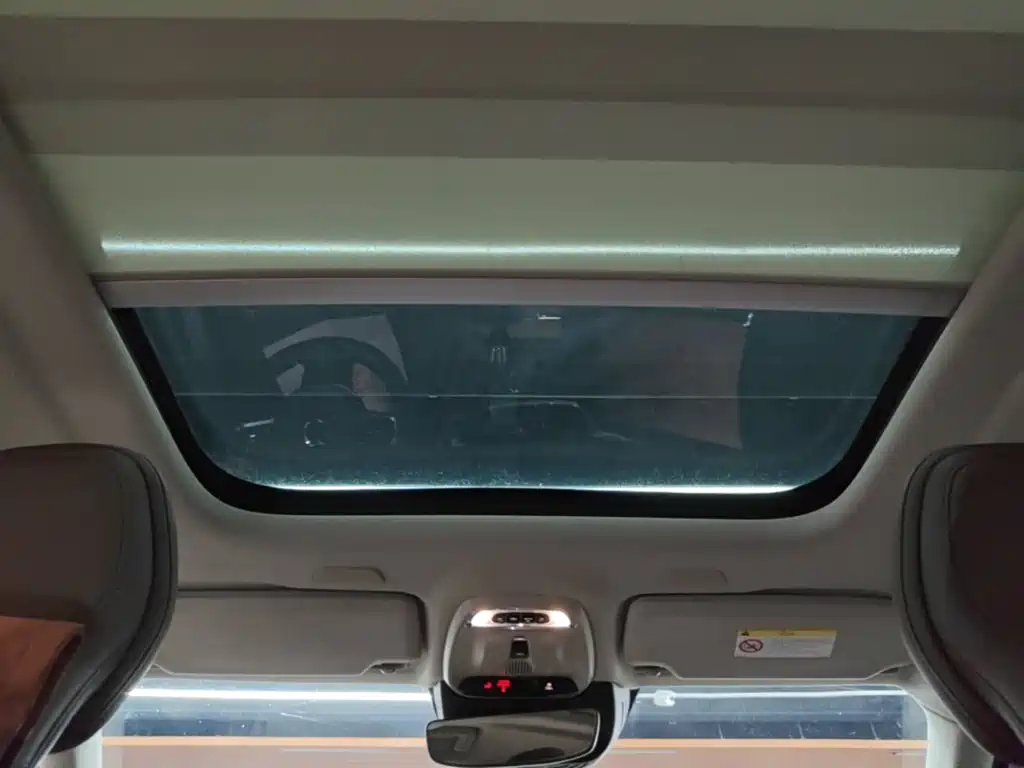 Volvo S90 — фото 18