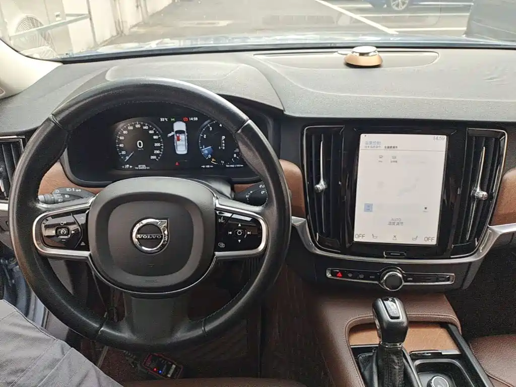 Volvo S90 — фото 10