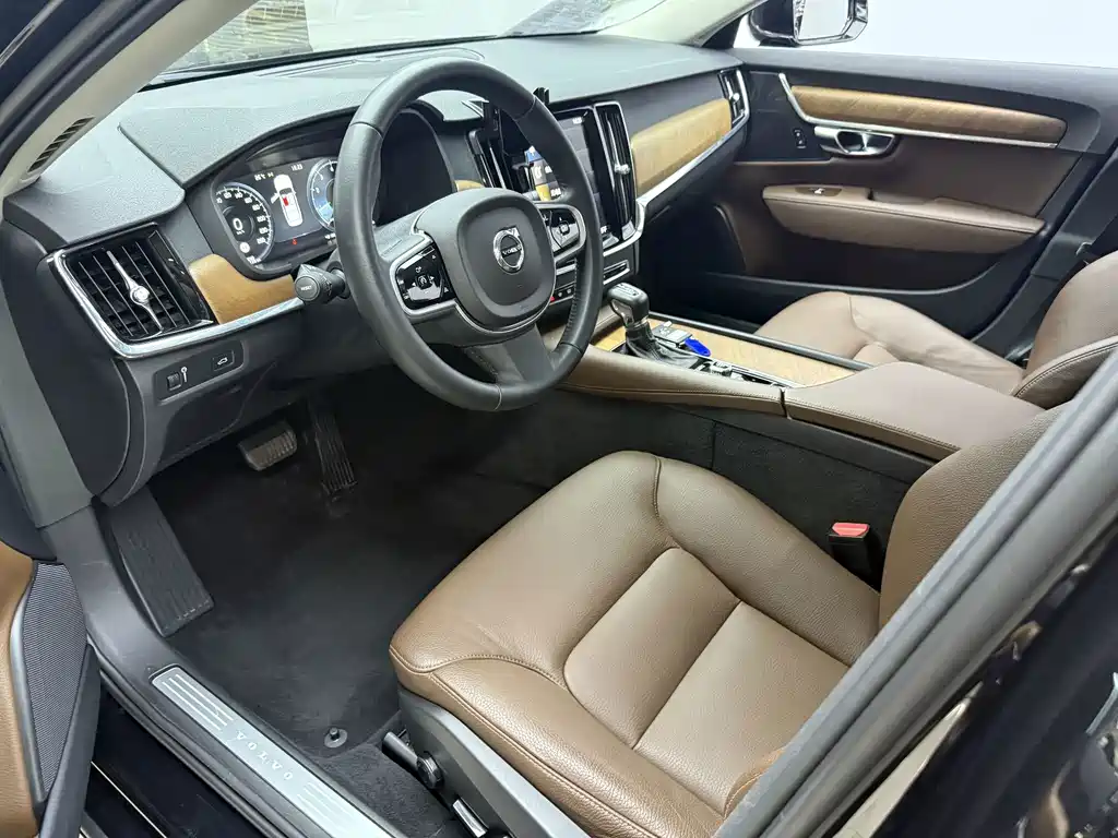 Volvo S90 — фото 4