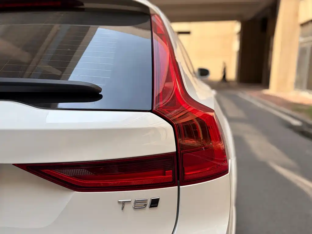 Volvo V90 — фото 17