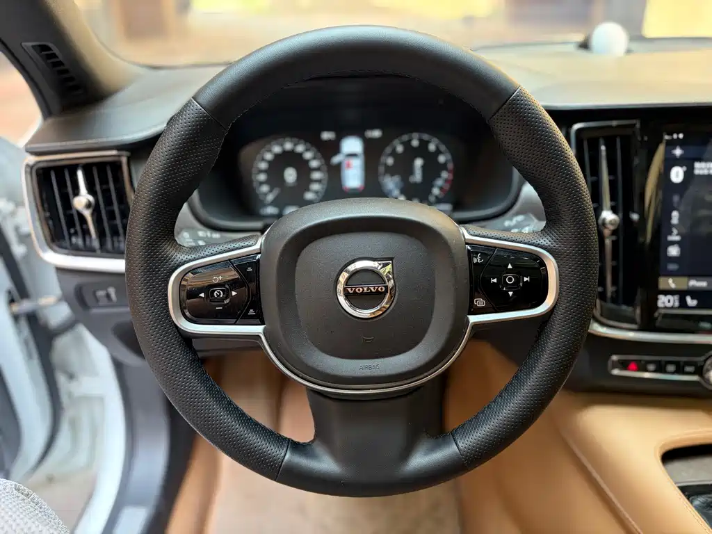 Volvo V90 — фото 8