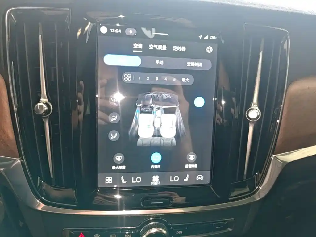 Volvo S90 — фото 13