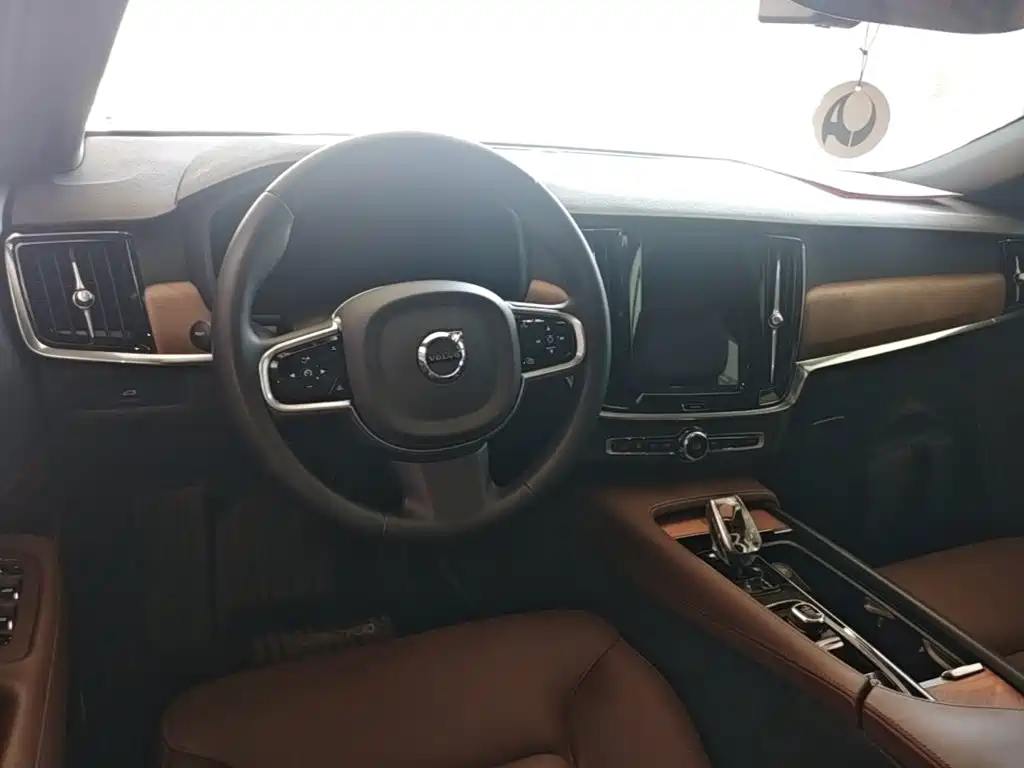 Volvo S90 — фото 10