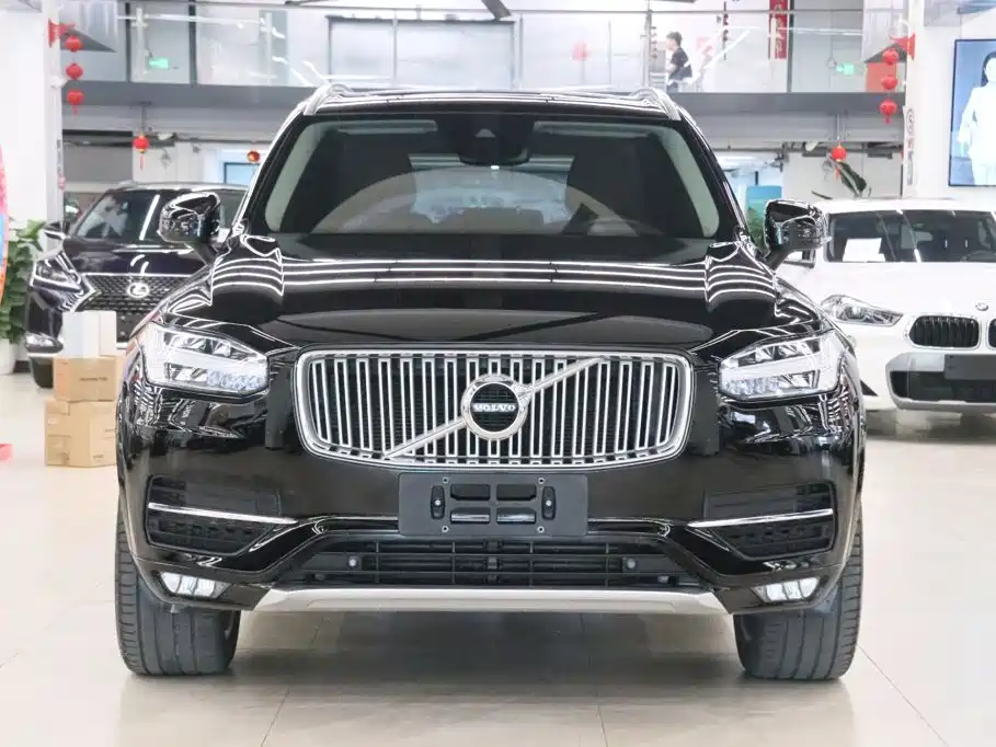 Volvo XC90 — фото 2